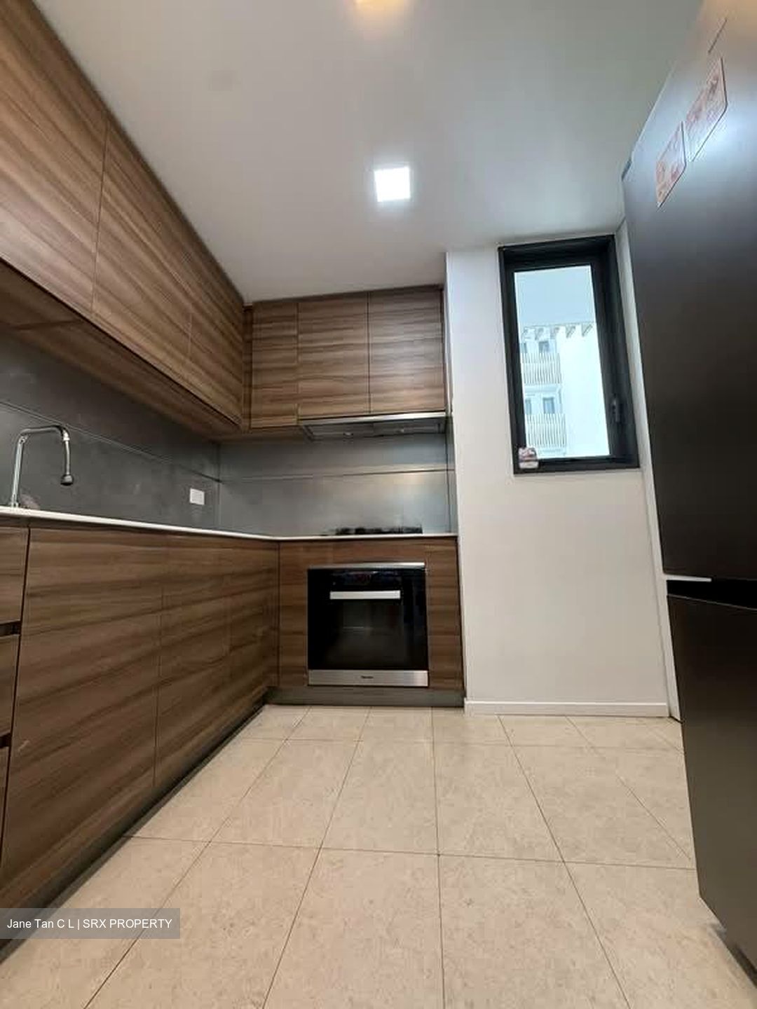 The Panorama (D20), Condominium #570243081